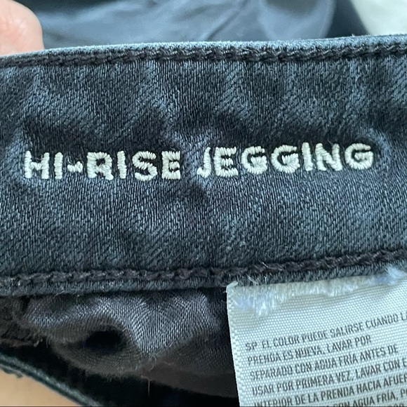 American Eagle Outfitters Black Hi-Rise Jeggings - Picture 5 of 5